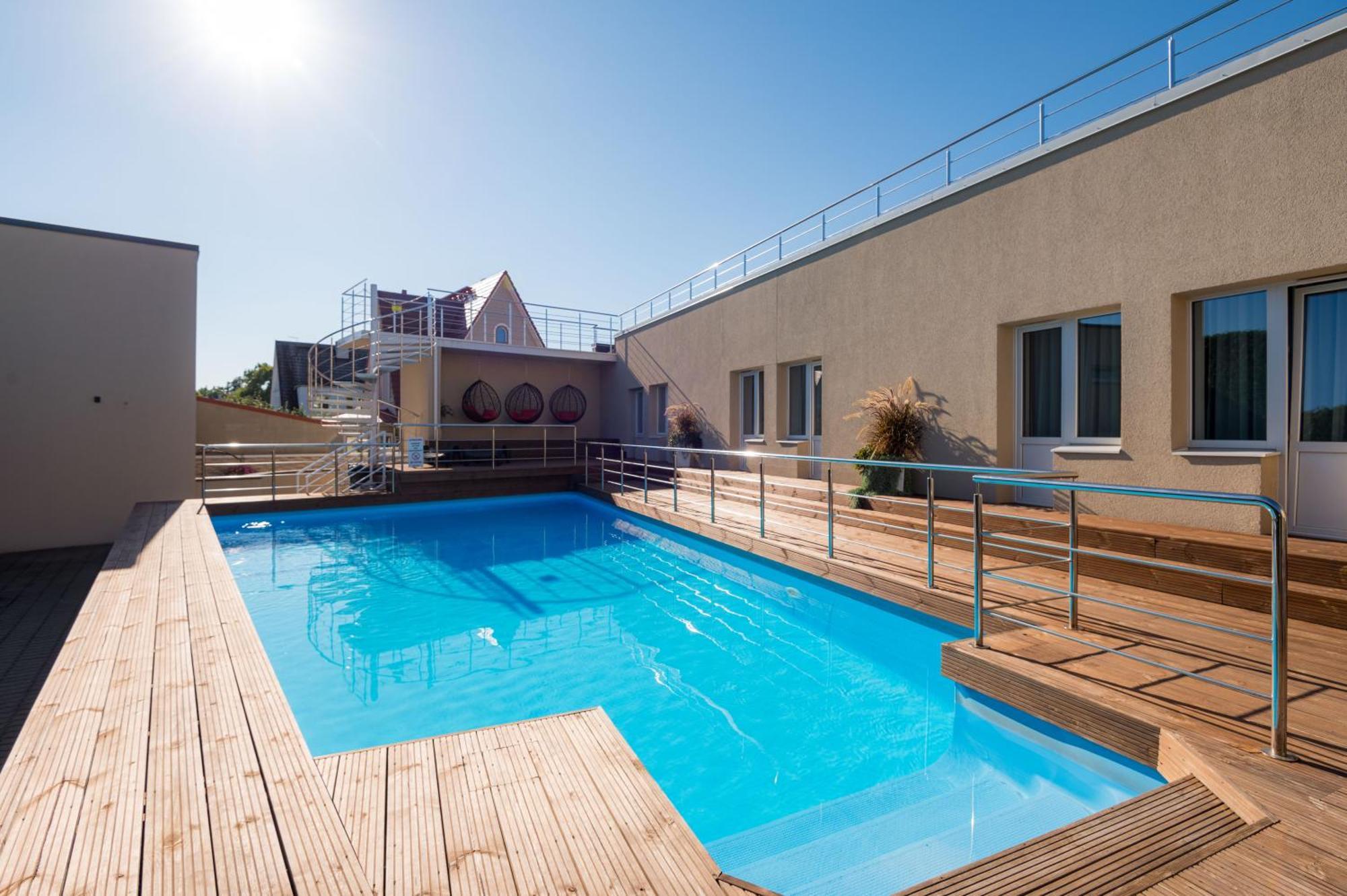 Hotel Vesiroos Пярну Екстер'єр фото
